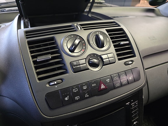 Mercedes-Benz Vito 18 of 19