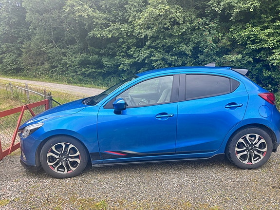 Mazda 2 5 of 11