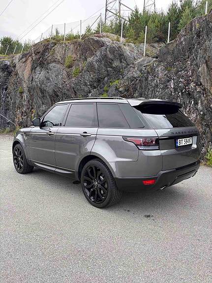 Land Rover Range Rover Sport 3 of 5