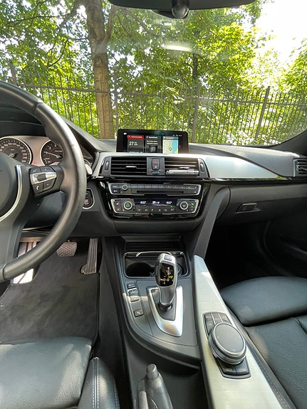 BMW 318i 5 of 9