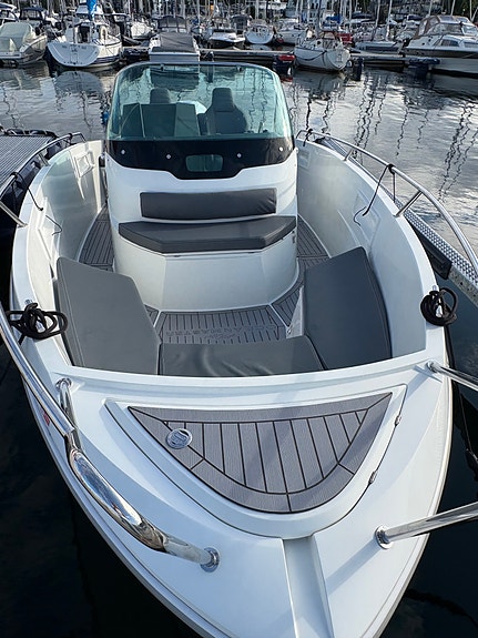 Meget velholdt OceanMaster - perfekt båt til hytte og fritid 3 of 8