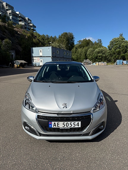 Peugeot 208 12 of 25