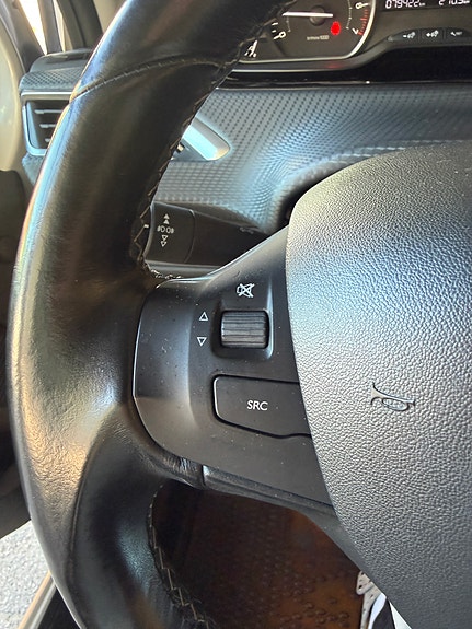 Peugeot 208 15 of 25