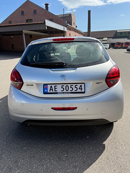 Peugeot 208 10 of 25