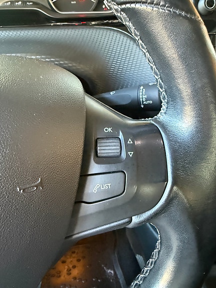 Peugeot 208 16 of 25