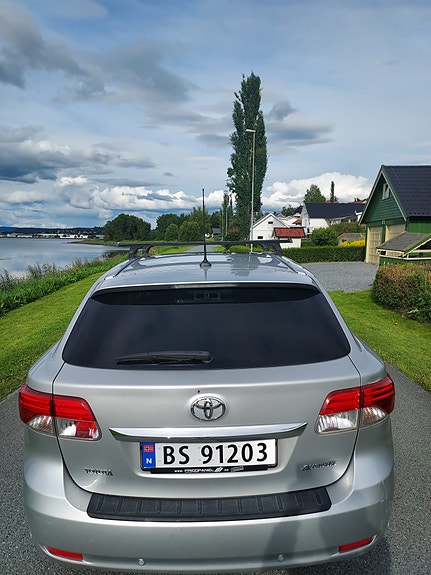 Toyota Avensis 14 of 14