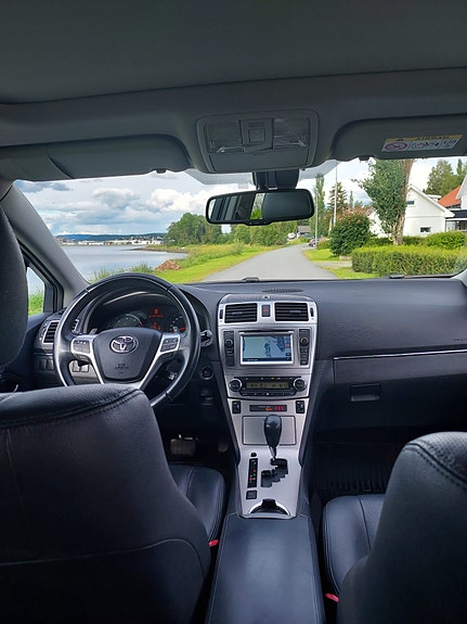 Toyota Avensis 9 of 14