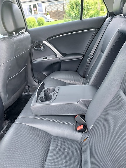 Toyota Avensis 11 of 14
