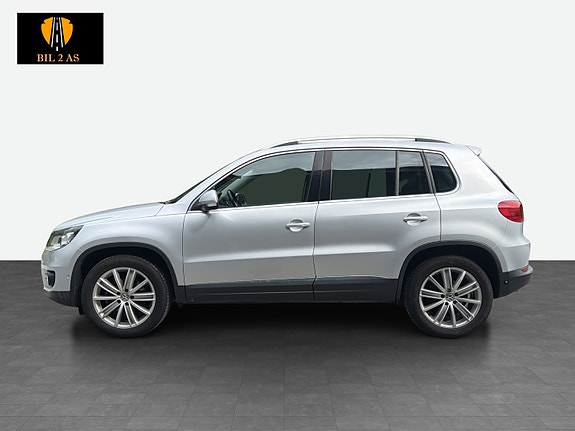 Volkswagen Tiguan 2 of 5