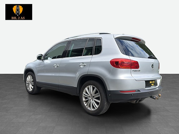 Volkswagen Tiguan 3 of 5