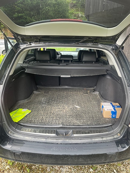 Toyota Avensis 11 of 11