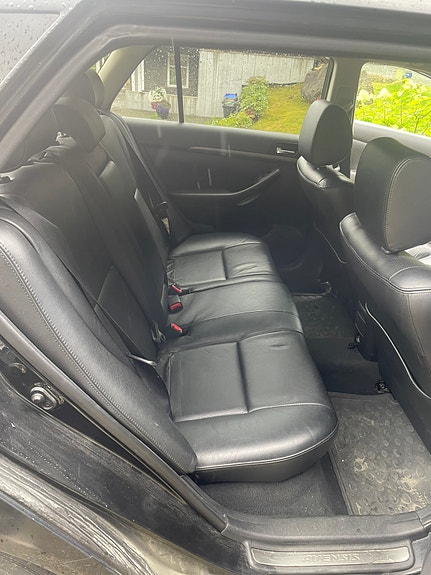 Toyota Avensis 9 of 11