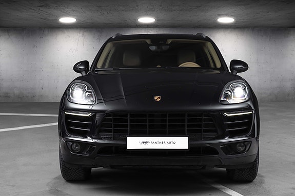 Porsche Macan 4 of 5