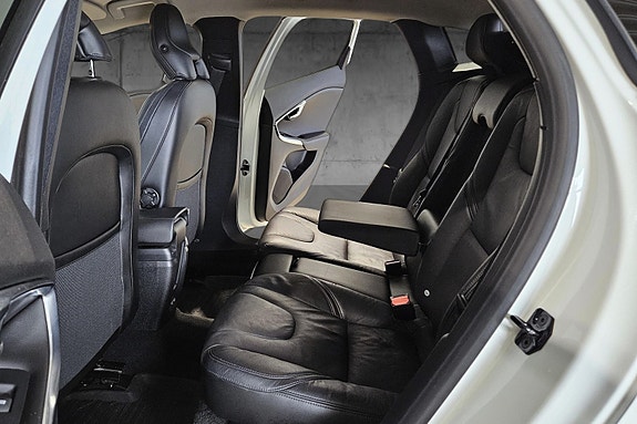 Volvo V40 29 of 30