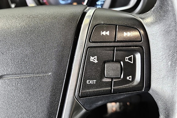 Volvo V40 25 of 30