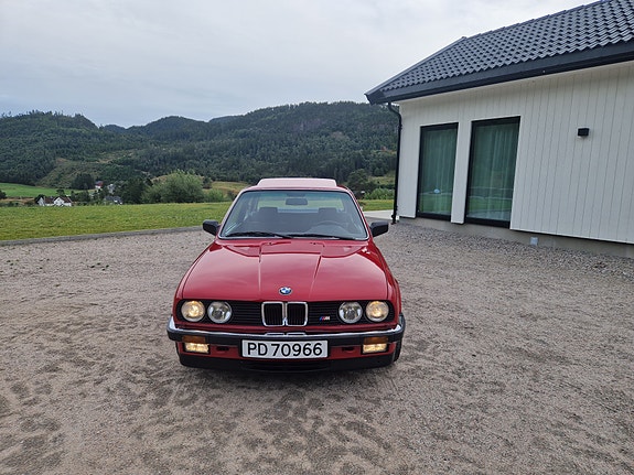 BMW 325i 8 of 30