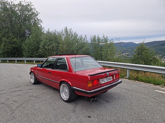 BMW 325i 30 of 30