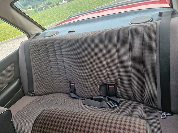 BMW 325i 27 of 30