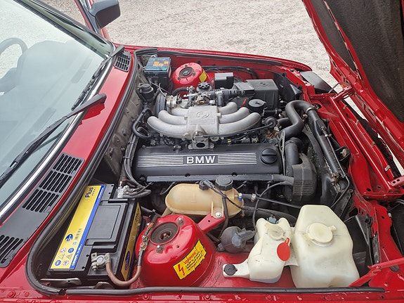 BMW 325i 28 of 30