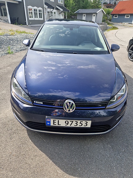 Volkswagen e-Golf VII 5 of 20