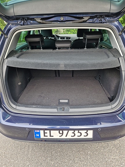Volkswagen e-Golf VII 12 of 20