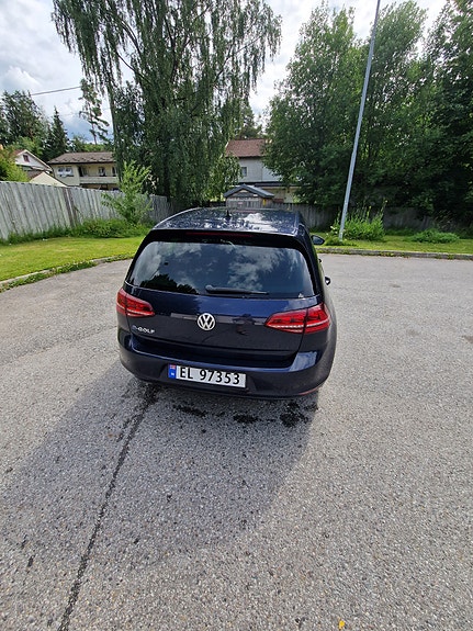 Volkswagen e-Golf VII 3 of 20