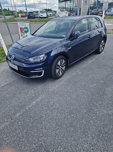 Volkswagen e-Golf VII 6 of 20