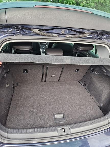 Volkswagen e-Golf VII 11 of 20