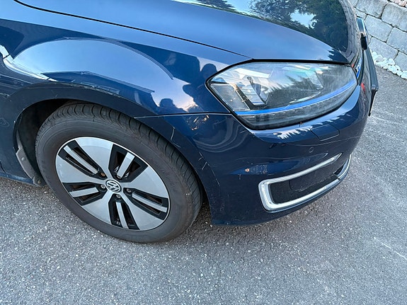 Volkswagen e-Golf VII 17 of 20