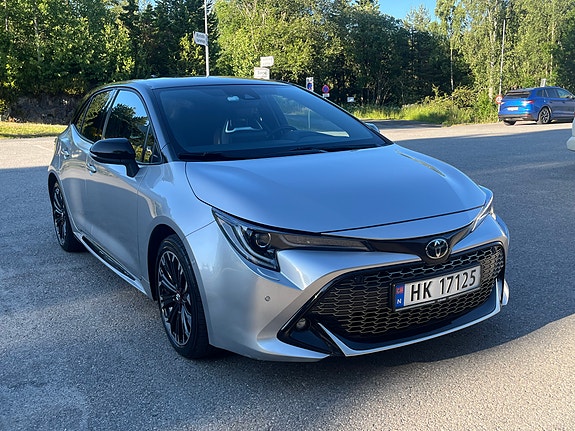 Toyota Corolla 2 of 12