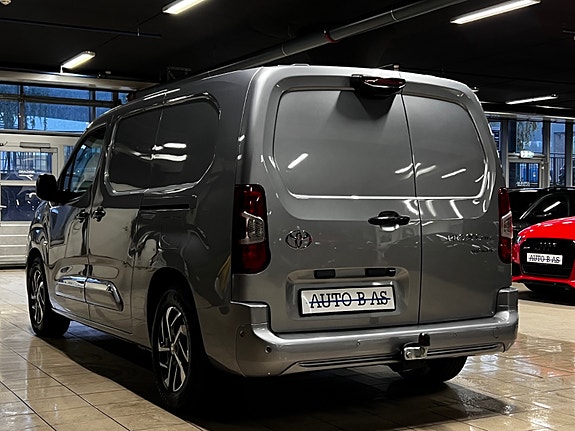 Toyota Proace City 3 of 5