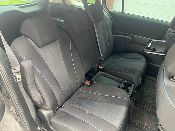 Mazda 5 27 of 30