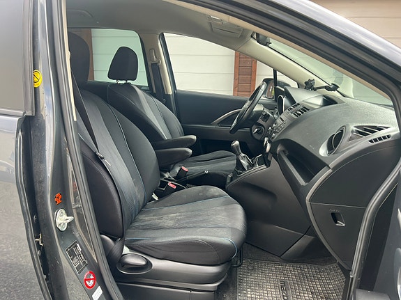 Mazda 5 23 of 30