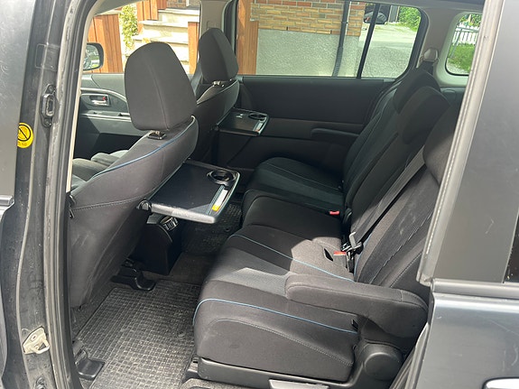 Mazda 5 22 of 30
