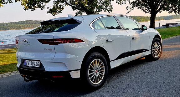 Jaguar I-PACE 10 of 19