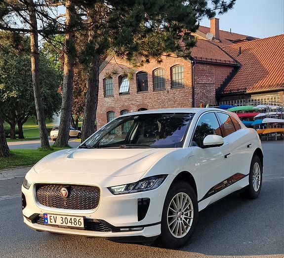 Jaguar I-PACE 19 of 19