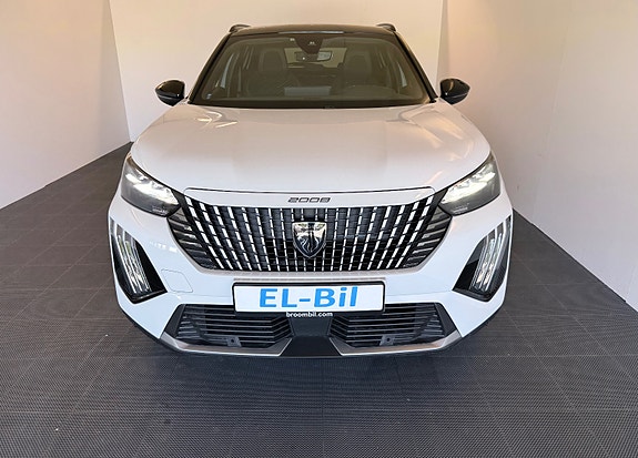 Peugeot 2008 4 of 5