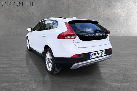 Volvo V40 Cross Country 8 of 20