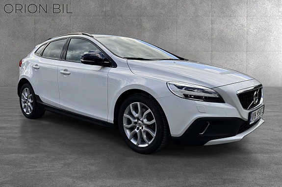 Volvo V40 Cross Country 20 of 20