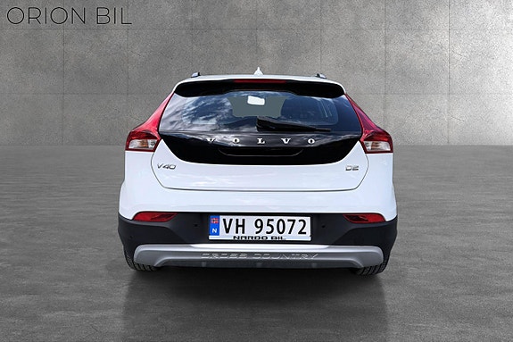 Volvo V40 Cross Country 9 of 20