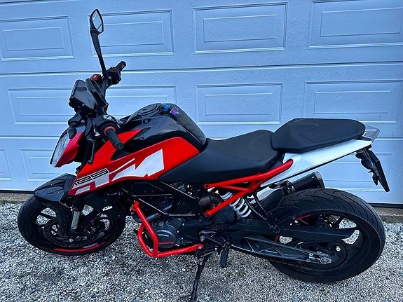 KTM 125 Duke 4 of 11