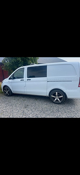 Mercedes-Benz eVito 112 4 of 5