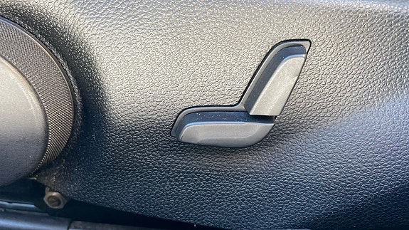 Mercedes-Benz C320 14 of 24