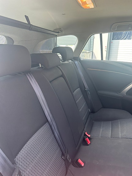 Toyota Avensis 25 of 30