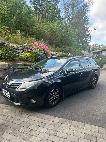 Toyota Avensis 30 of 30