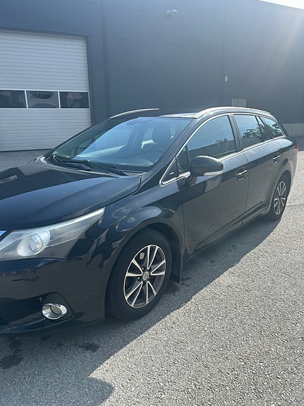 Toyota Avensis 18 of 30