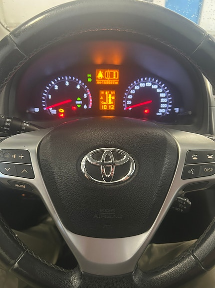 Toyota Avensis 5 of 30