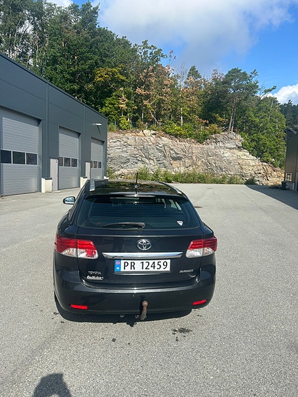 Toyota Avensis 9 of 30