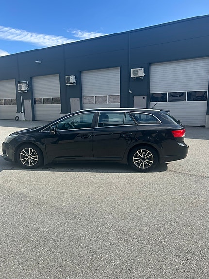 Toyota Avensis 19 of 30