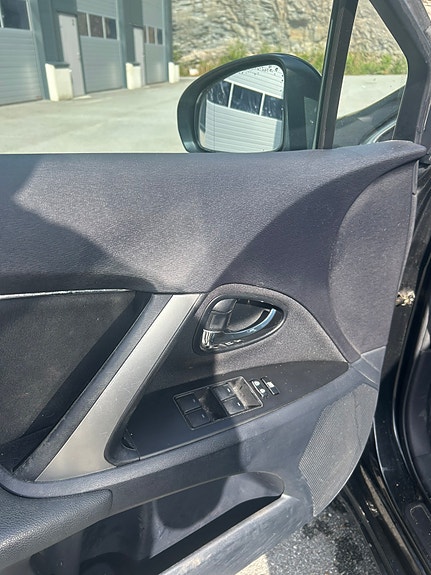 Toyota Avensis 21 of 30